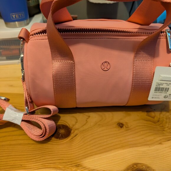 Knit nylon duffle bag lululemon - Picture 2 of 2